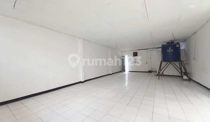 Large House Ready for Occupancy in Taman Kopo Indah 1 2