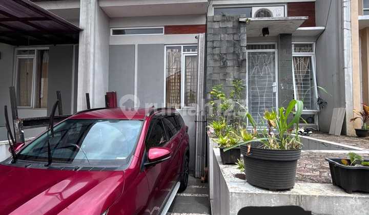 Rumah Minimalis Semi Furnished Dalam Komplek Sariwangi