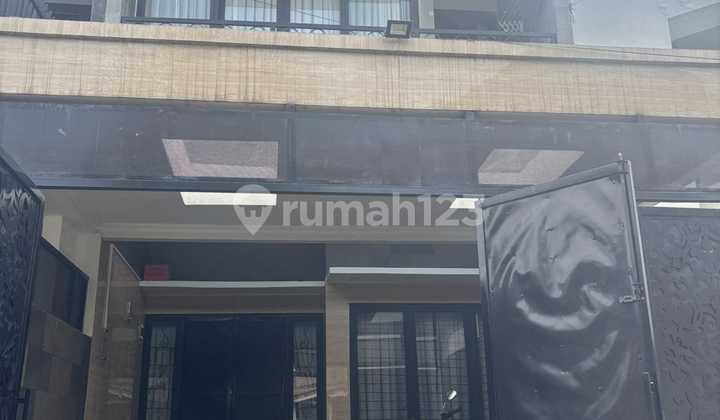 Rumah Furnished Siap Huni di Komplek Turangga