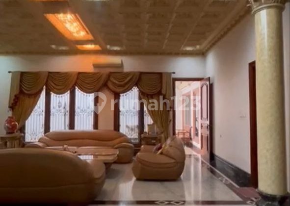 Dijual Rumah Mewah 3 Lantai Perumahan Permata Buana, Kembangan, Jakarta Barat