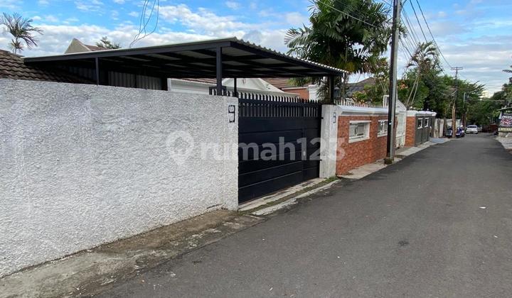 Rumah Bagus Furnished SHM Kemang, Jakarta Selatan 2