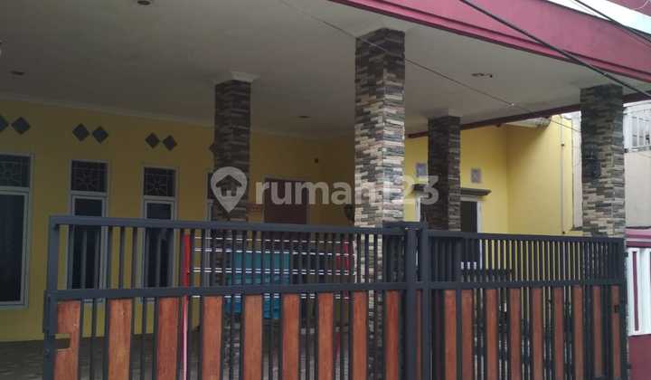 Sewa Rumah Harga Terjangkau di Area Cibubur dengan 6 Kamar Tidur