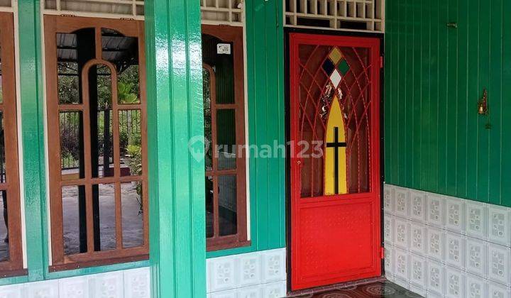 DIJUAL  MURAH, RUMAH BESAR PLUS TOKO DI AREA NABIRE KOTA 2