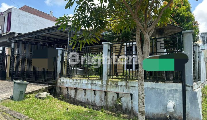 DIJUAL RUMAH HOOK DI PERUMAHAN BORNEO PARADISO