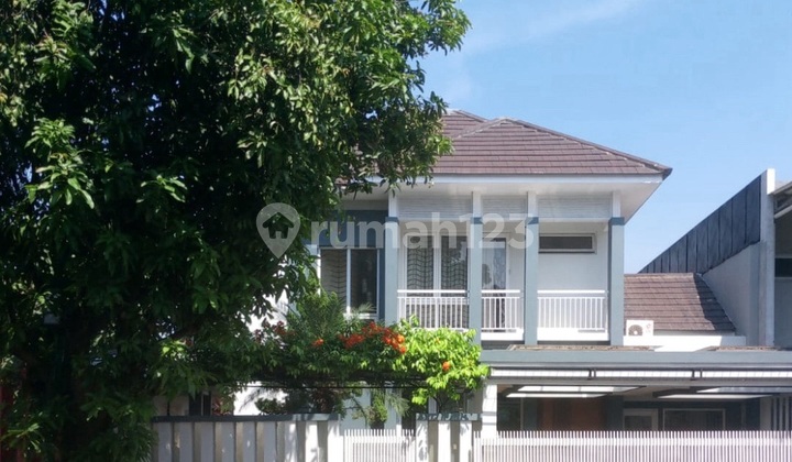 Rumah Sewa Luxury Ada Kolam Di Kota Wisata 1