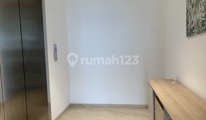 Disewakan Izzara Apartemen 2 Bedroom Private Lift Furnished 2