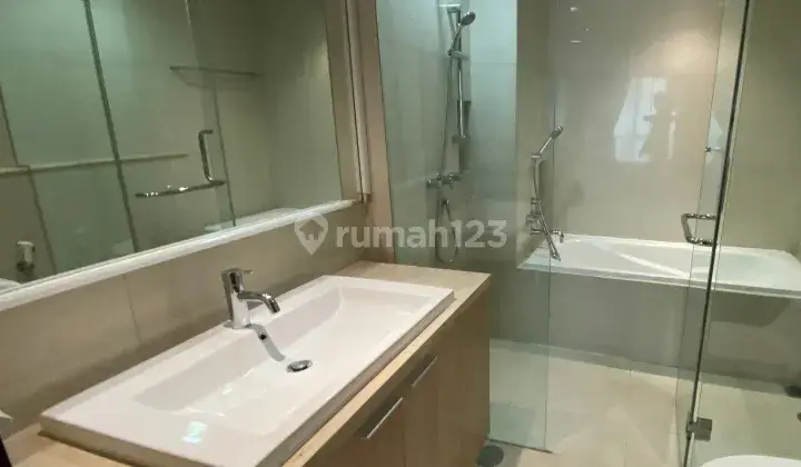 kamar mandi disewakan apartemen sky garden 3