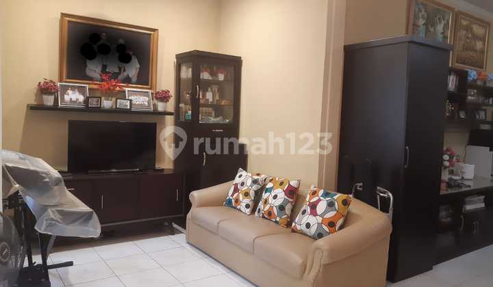 Dijual Rumah Komplek Elite Dekat Aeon Jaksel Dijual Rumah Komplek Elite Dekat Aeon Jaksel