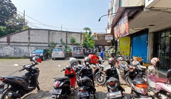 Strategic Pasar Minggu Shophouse Near the Road