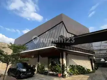 Building Suitable for Large Business Radio Dalam Clinic Cafe Office Building Suitable for Large Business Radio Dalam Clinic Cafe Office