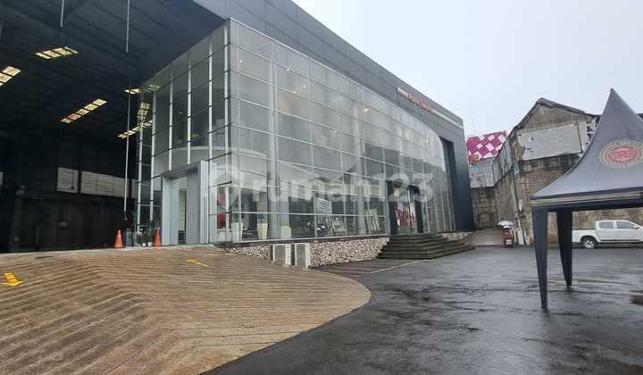 Raya Margonda Depok Showroom Building