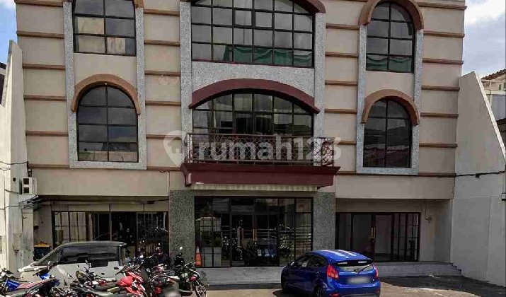 For Rent 3-Storey Shop House in Pejaten Pasar Minggu - Strategic &amp; Business Ready 1