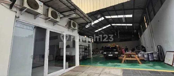Disewakan Gudang & Ruang Usaha Strategis Kebayoran Lama - Dekat Pondok Indah, Akses Mudah! Disewakan Gudang & Ruang Usaha Strategis Kebayoran Lama - Dekat Pondok Indah, Akses Mudah!