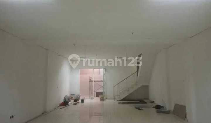 Kemang Park Grand Building with Ample Parking