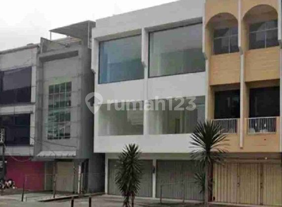 For Rent 4-Storey Linked Shophouse on Raya Fatmawati - Strategic Location &amp; Business Ready 1