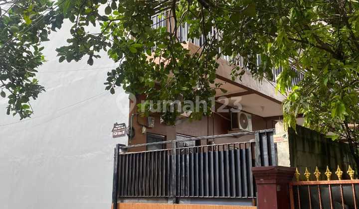 Dijual Kos Exclusive 2 LT 15 Kamar Roi 10% Pdk Gede Jakarta Timur