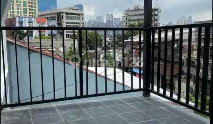 For Sale Exclusive 3-Story Boarding House 25 Rooms 10% ROI Tebet South Jakarta 2