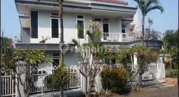 For Sale: Affordable Luxury House in Puri Kembangan Complex, West Jakarta For Sale: Affordable Luxury House in Puri Kembangan Complex, West Jakarta