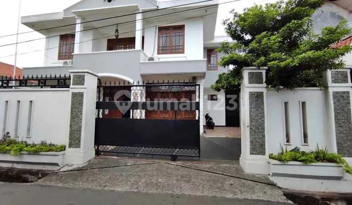 Dijual Rumah Murah 2 LT Kebon Jeruk Jakarta Barat 1