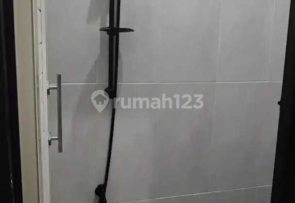Dijual Kos Exclusive 1 Lt 11 Kamar Ciputat Tangerang Selatan Dijual Kos Exclusive 1 Lt 11 Kamar Ciputat Tangerang Selatan