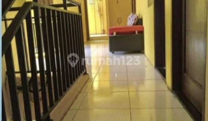 Exclusive 2-Story Boarding House for Sale, 13 Rooms, 9% ROI, Ciputat, South Tangerang. 2