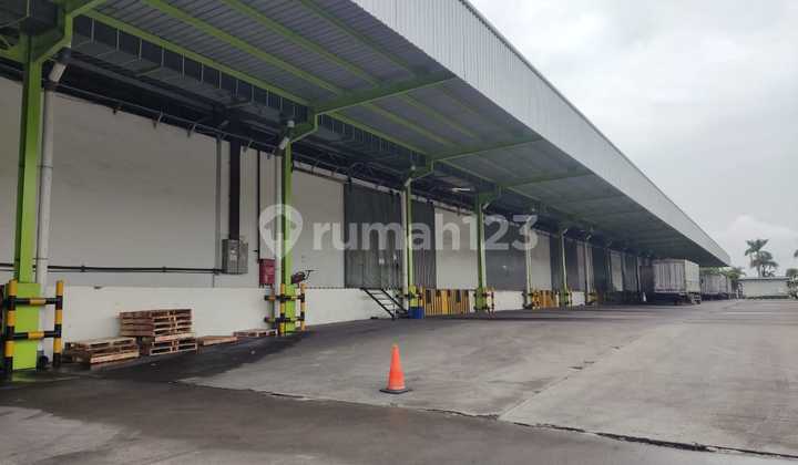 For Rent: Spacious 16,800 Warehouse in East Karawang. Industrial Area.