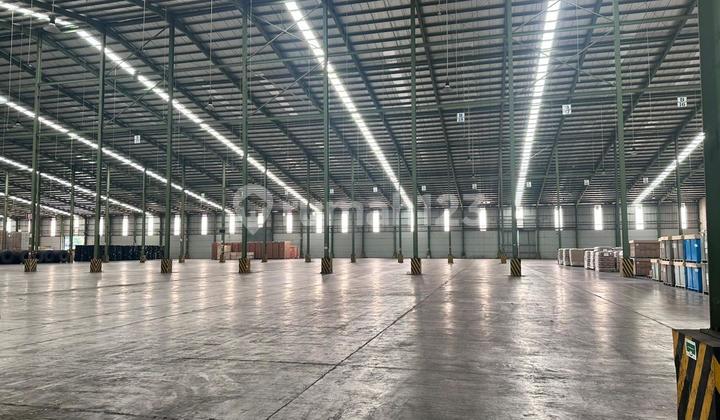 Disewakan Gudang 8.000M² Dalam Kawasan Industri Karawang Disewakan Gudang 8.000M² Dalam Kawasan Industri Karawang