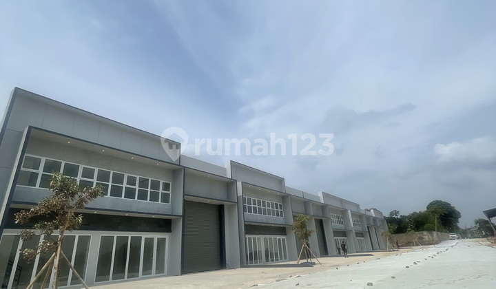 Gudang 2 km ke tol Legok Gudang 2 km ke tol Legok