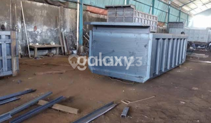 Gudang bekas karoseri di Mojotengah Menganti Gresik Gudang bekas karoseri di Mojotengah Menganti Gresik