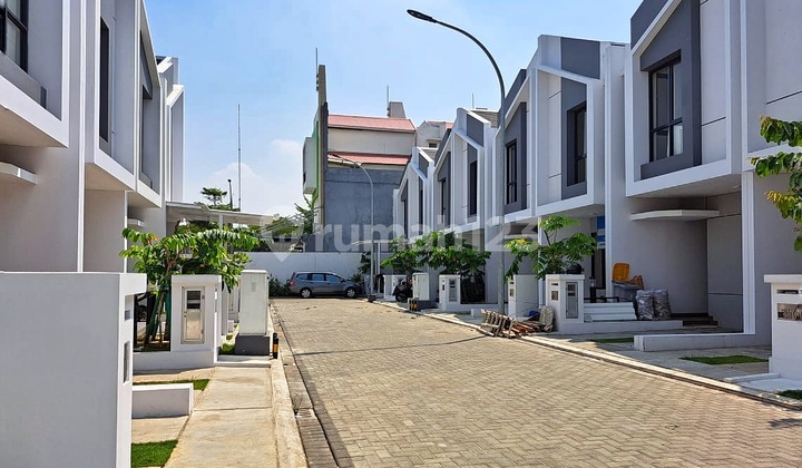 Hunian 2 Lantai Siap Huni Lokasi Asri Di Cluster Kana, Kota Harapan Indah, Bekasi 2