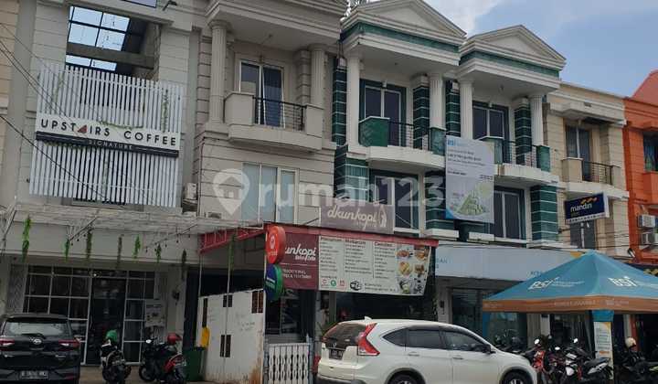Shop House For Sale Cheap Very Strategic Location In Boulevard Hijau, Kota Harapan Indah Bekasi Shop House in Bulevar Hijau Regency, Jl. Boulevard Hijau Raya, Pejuang, Medan Satria, Bekasi City, West Java, Indonesia, 17131, Harapan Indah HGB Semi Furnished 85.0 m²