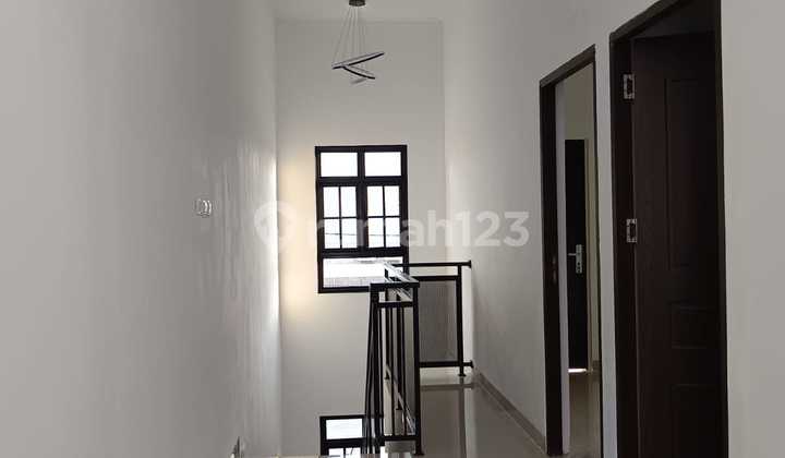 Dijual Rumah Baru Siap Huni di Harapan Indah, Bekasi 2