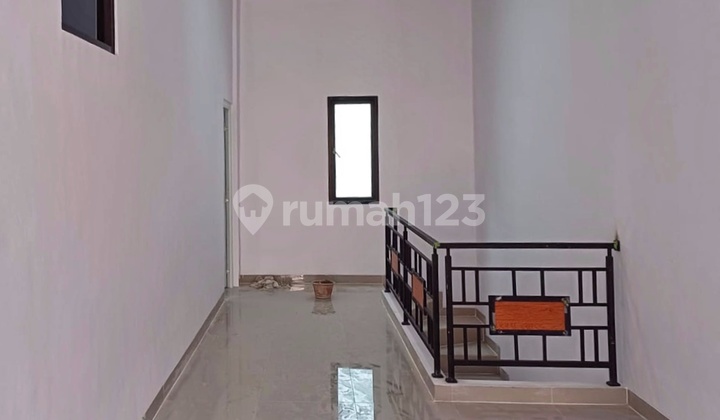 Rumah 2 Lantai Siap Huni Di Kota Harapan Indah, Bekasi 2