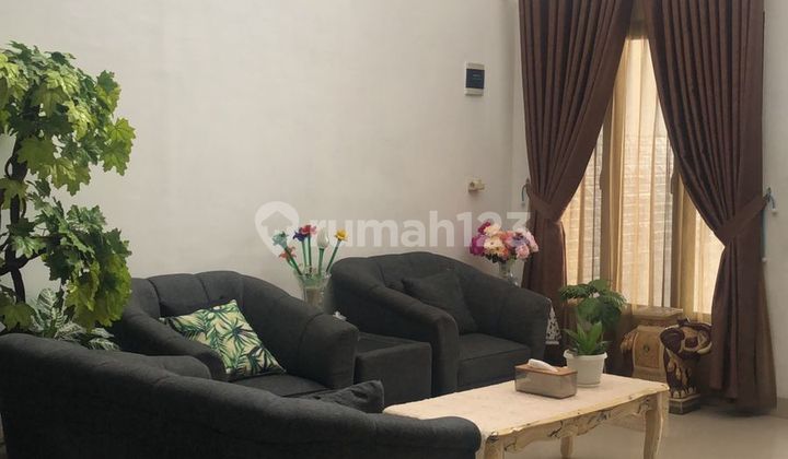 Dijual Cepat! Rumah 2 Lantai Kondisi Prima Di Jalan Flamboyan, Harapan Indah Bekasi. 2