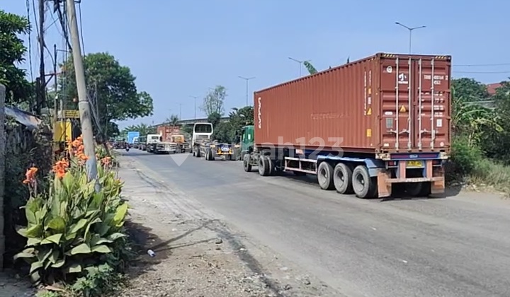 Cheap Strategic Land Near Toll Access on Cakung Cilincing Main Road - Suitable for Investment & Business, East Jakarta
