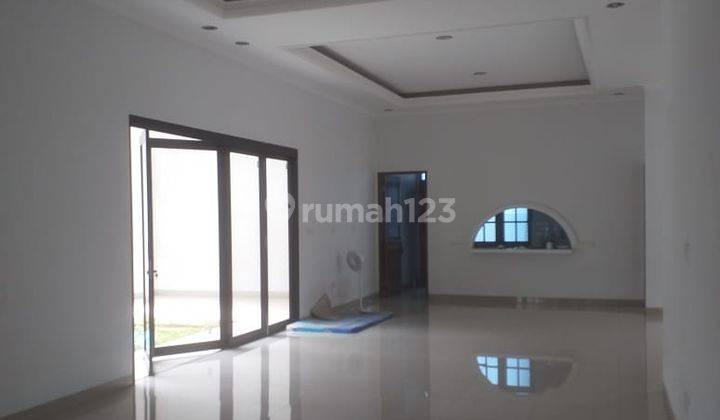 Disewakan Rumah Di Pinggir Jalan Cempaka Putih 2