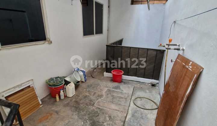 MURAH !! Dijual rumah Kelapa Puan 2 lantai siap huni dekat MKG 2