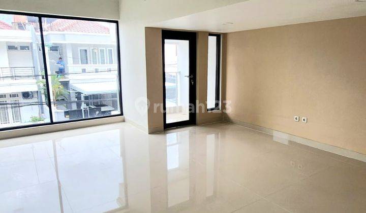 Dijual Rumah Brand New !! Gading Griya Cakep Kosongan Siap huni 2,5 Lantai 2