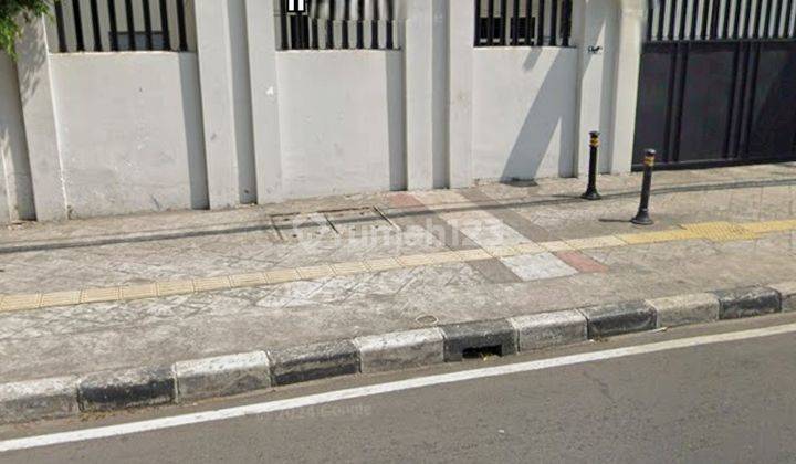 Rumah Disewakan Di Jatinegara Cocok Untuk Usaha 1