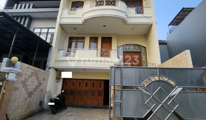 For Sale: 4-Storey Boarding House in Kelapa Gading 1