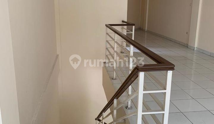 FOR RENT: COMMERCIAL SHOPHOUSE IN LENTENG AGUNG, EMPTY, WELL-MAINTAINED, 2 FLOORS 2