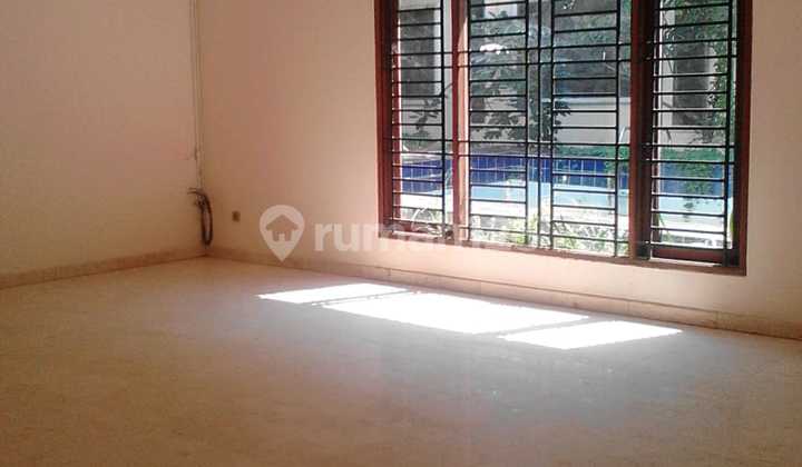DIJUAL !! Rumah Kemang Bagus Asri Nyaman 2 lantai kosongan 1