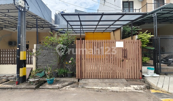 Murah !! Dijual Rumah Janur Kuni 1,5 Lantai Siap Huni Kosongan Murah !! Dijual Rumah Janur Kuni 1,5 Lantai Siap Huni Kosongan