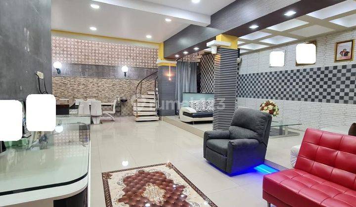 DISEWAKAN RUMAH !! ROYAL GADING SEMIFURNISH SIAP HUNI 2,5 LANTAI 1