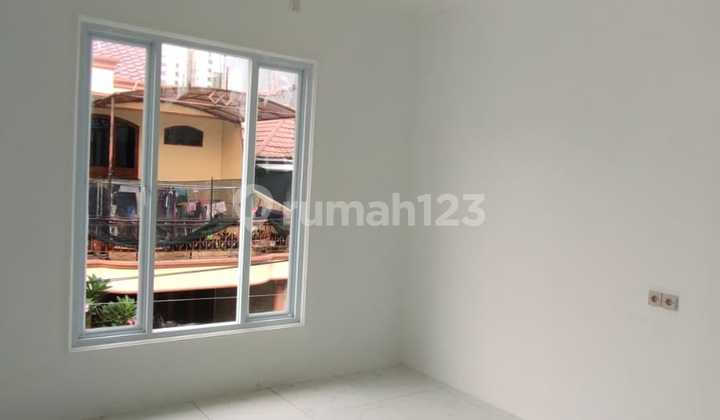 MURAH !! Dijual Rumah Klp. Gading Kosongan bagus siap huni 2 lantai