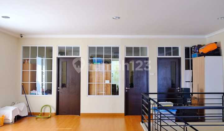 DIJUAL RUMAH KELAPA GADING DEKAT SPORTMALL 3 LANTAI BAGUS  2