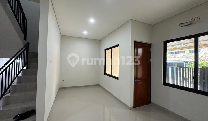 Murah!!! Dijual Rumah Cantik Brand New Minimalis di Duri Kosambi 2