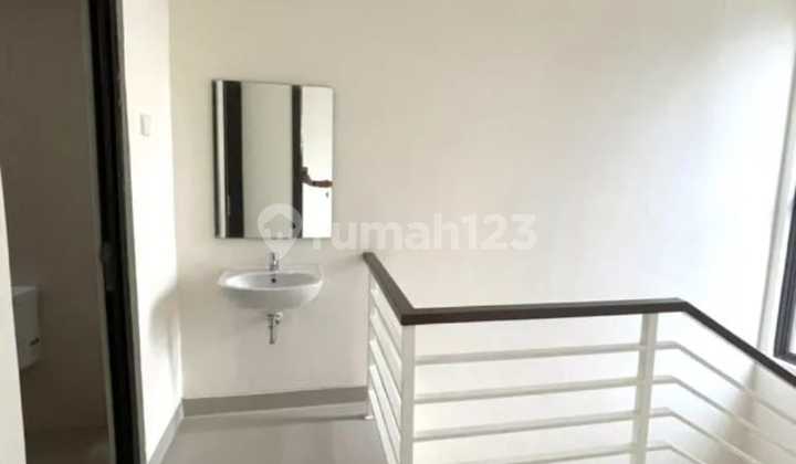 For Sale: Shinano JGC Cluster House, empty, ready to occupy, neat, 2 floors 2