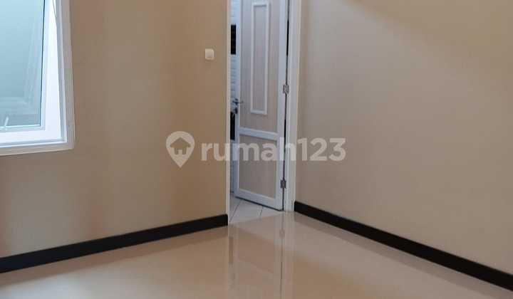 Rumah Baru Gress 2 Lantai Siap Huni di Banyuanyar, Banjarsari 2