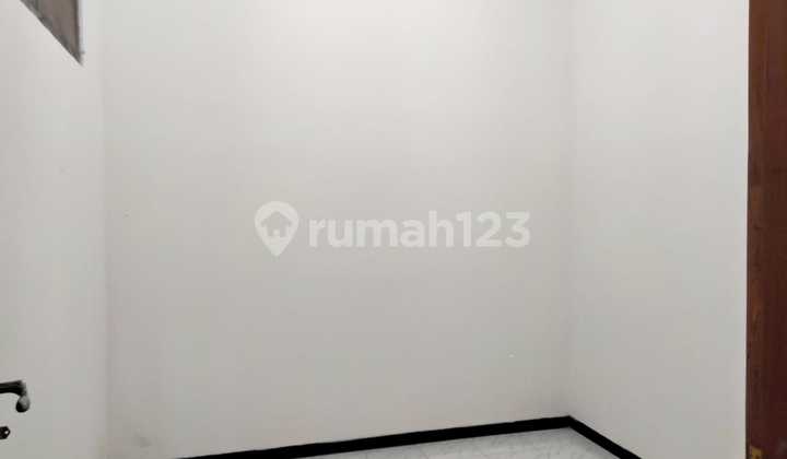 Dijual Rumah 2 Lantai Nyaman dan Fungsional di Perumahan Grogol Indah Telukan 2